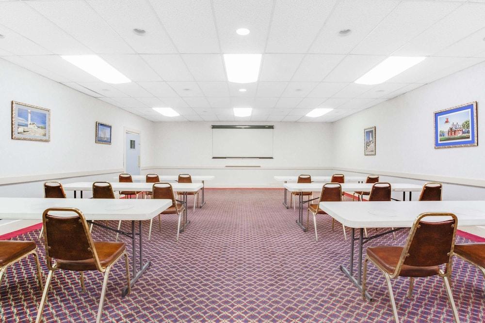 Econo Lodge Фрідонія Екстер'єр фото